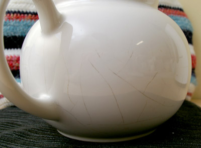 cracks in teapot